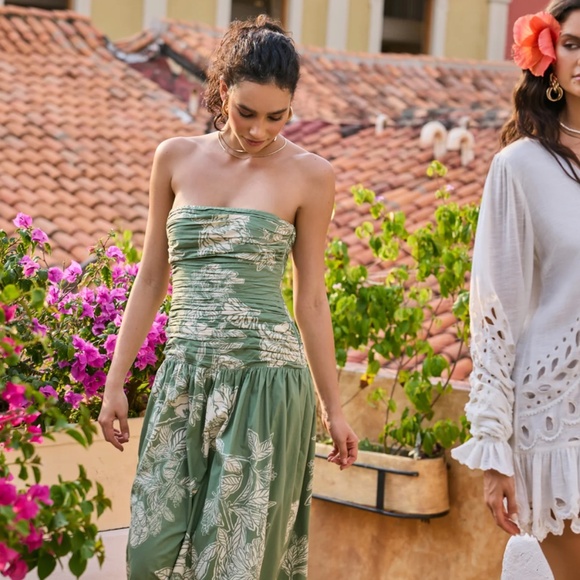 Hemant and Nandita Dara Dress - Picture 6 of 9